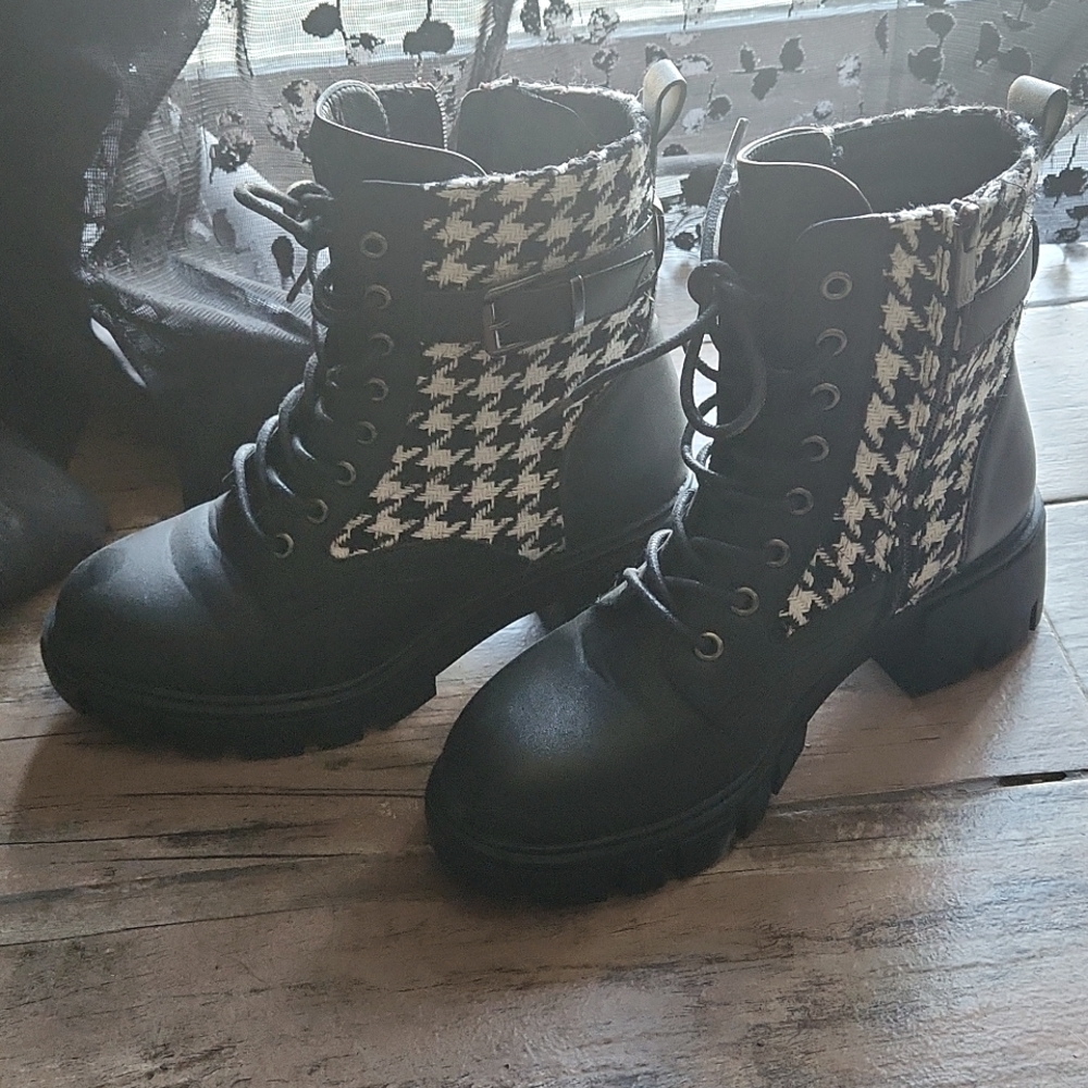Houndstooth Combat boots with heel
